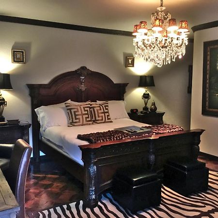 The Victoria Bed & Breakfast Bentonville Exterior photo
